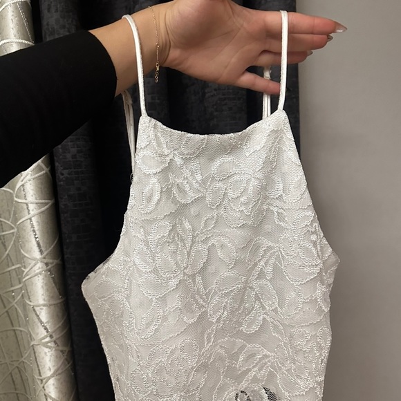 🎀 LULUS 🎀 white lace halter top - Picture 5 of 6